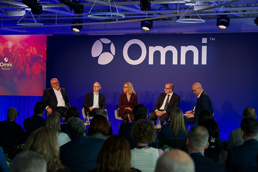 A panel discussion emphasised the need for dialogue to make a Smokeless World a reality.